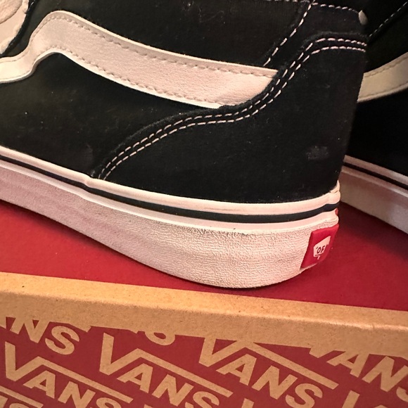 Vans Men's Black High-Top Sneakers - Picture 9 of 13
